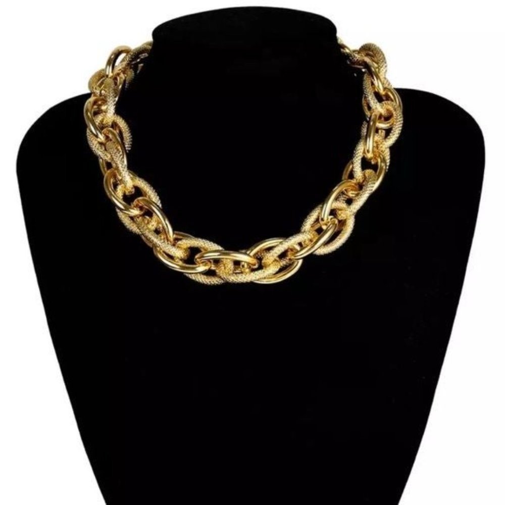 18k gold plated choker Cuban Necklace - Picture 3 of 8